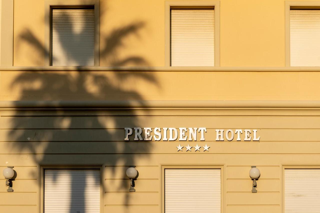 Hotel President Viareggio Bagian luar foto